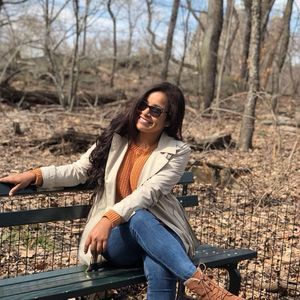 Meet your Posher, Gabrielle